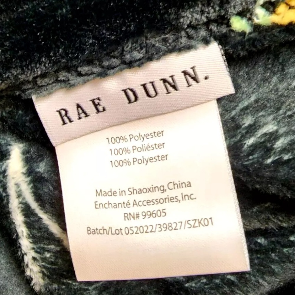 NWT Rae Dunn Give Thanks Soft Plush Throw Blanket 50x70 Black/Sunflower - Picture 5 of 5